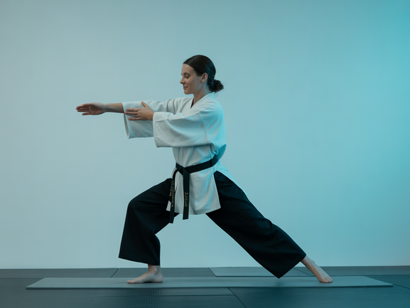 Karatê para Mulheres: Guia para Postura e Autoconfiança
