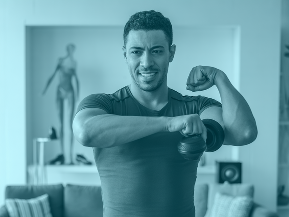 Treino de Bíceps em Casa para Professores de Dança: Guia 2026